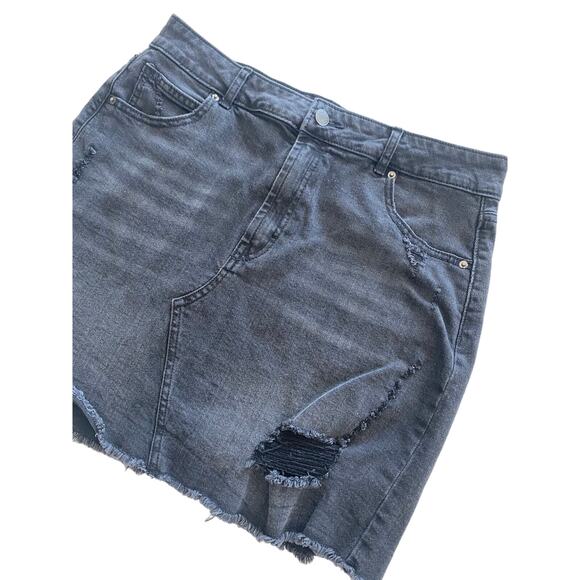 WILD FABLE BLACK DISTRESSED SKIRT NWOT SIZE 12 - Picture 2 of 7
